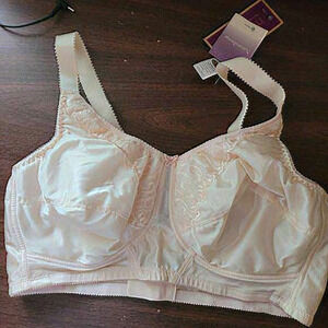 Natural wear Cream colored‎ bra